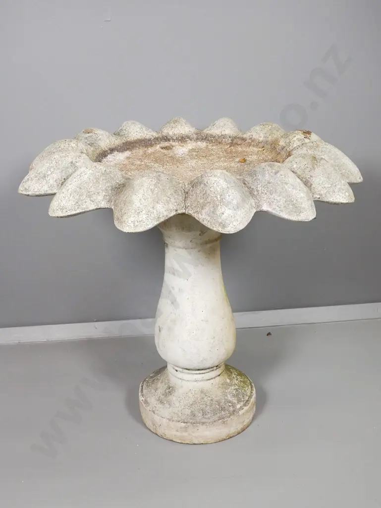 cast concrete sunflower shaped bird bath on column base - crack to top H700 Diameter 710 Image 1++
