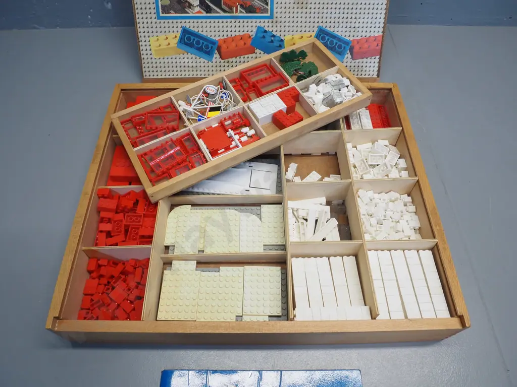 retro wood-cased Lego System set - booklet has been reinforced with clear tape W470 D400 Image 1++