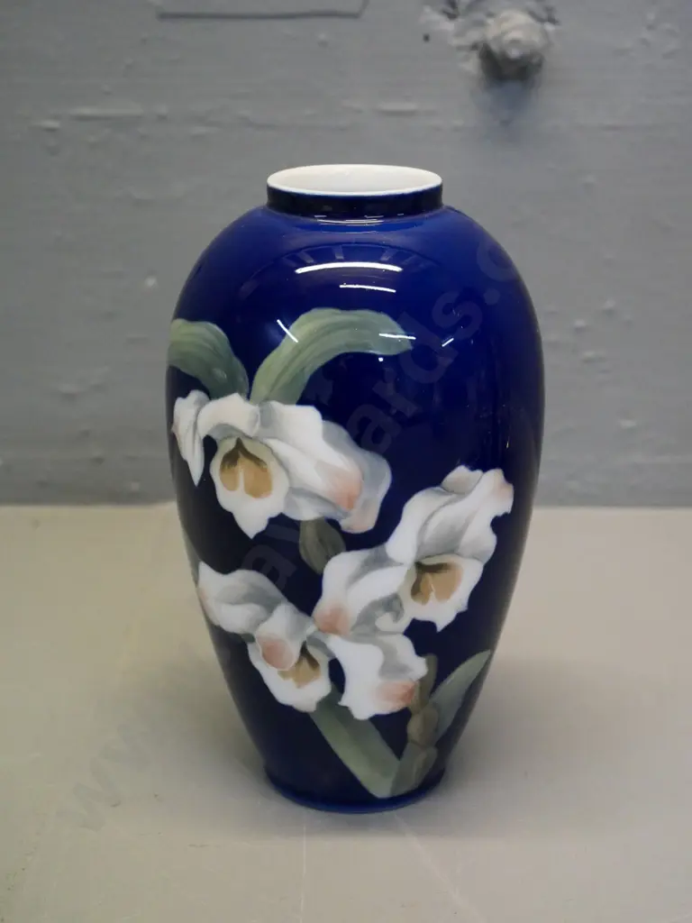 Royal Copenhagen cobalt blue orchid pattern vase - number on base1886 47C. H-180 D-110 Image 1++