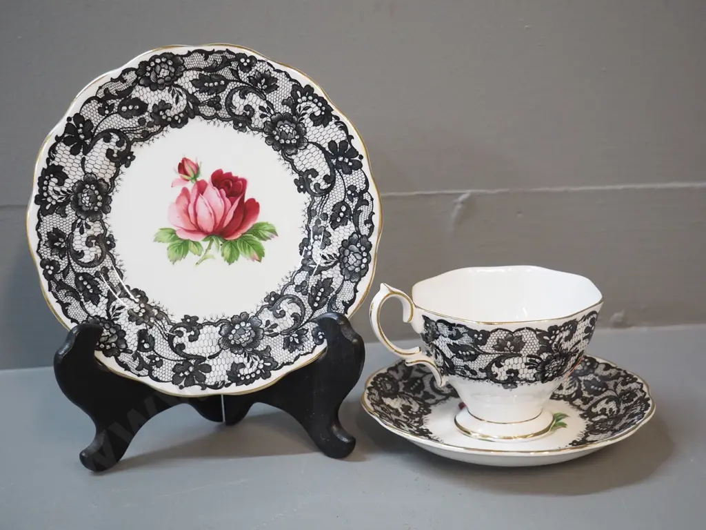 Royal Albert Senorita trio Image 1++