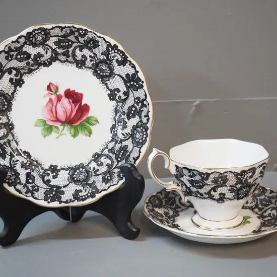 Royal Albert Senorita trio