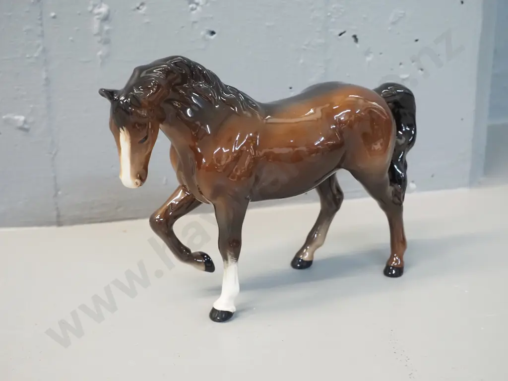 Beswick horse figurine H-160 L-220 Image 1++