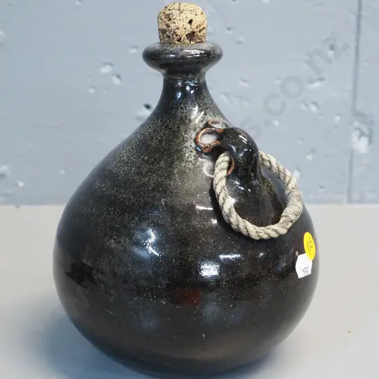 Lawrence Ewing New Zealand pottery small flask H-200