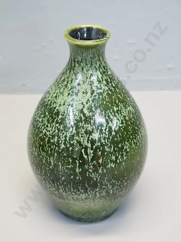 green speckled narrow-neck German pottery vase H-210 Image 1++
