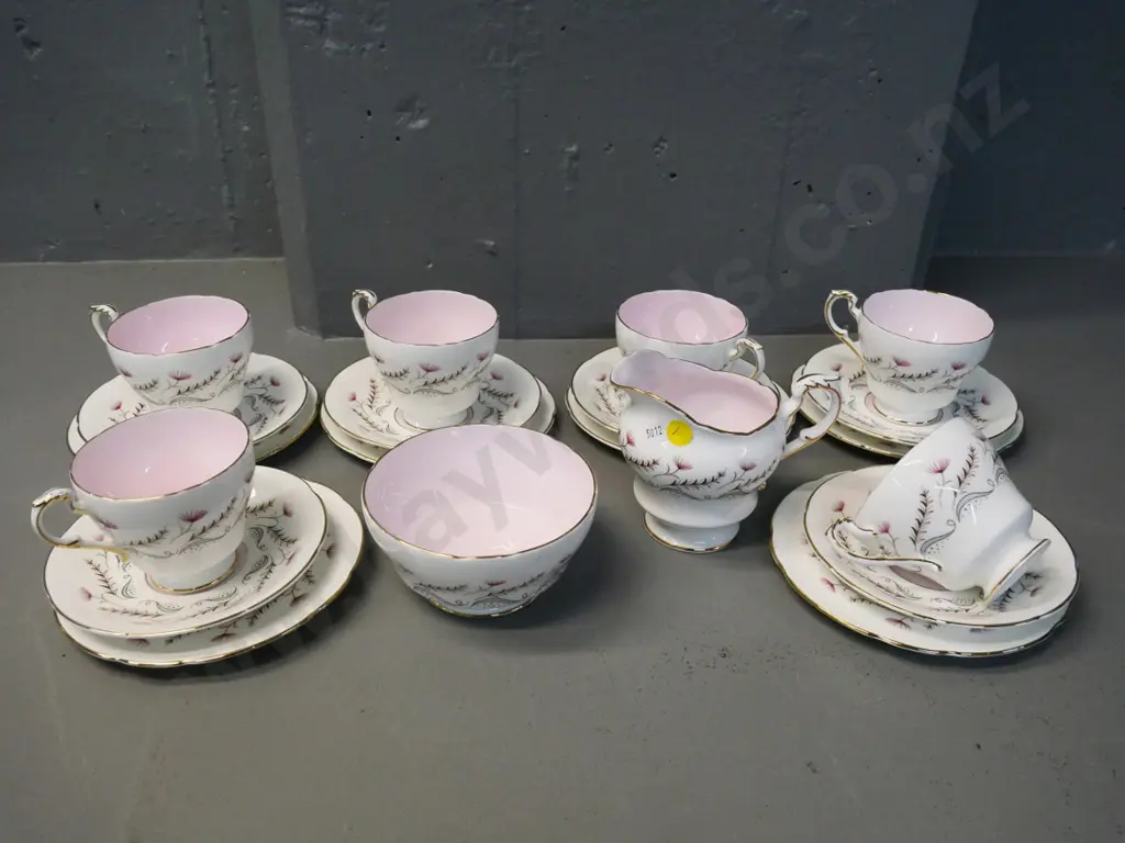 Paragon 20-piece retro floral and pink bone china tea set Image 1++
