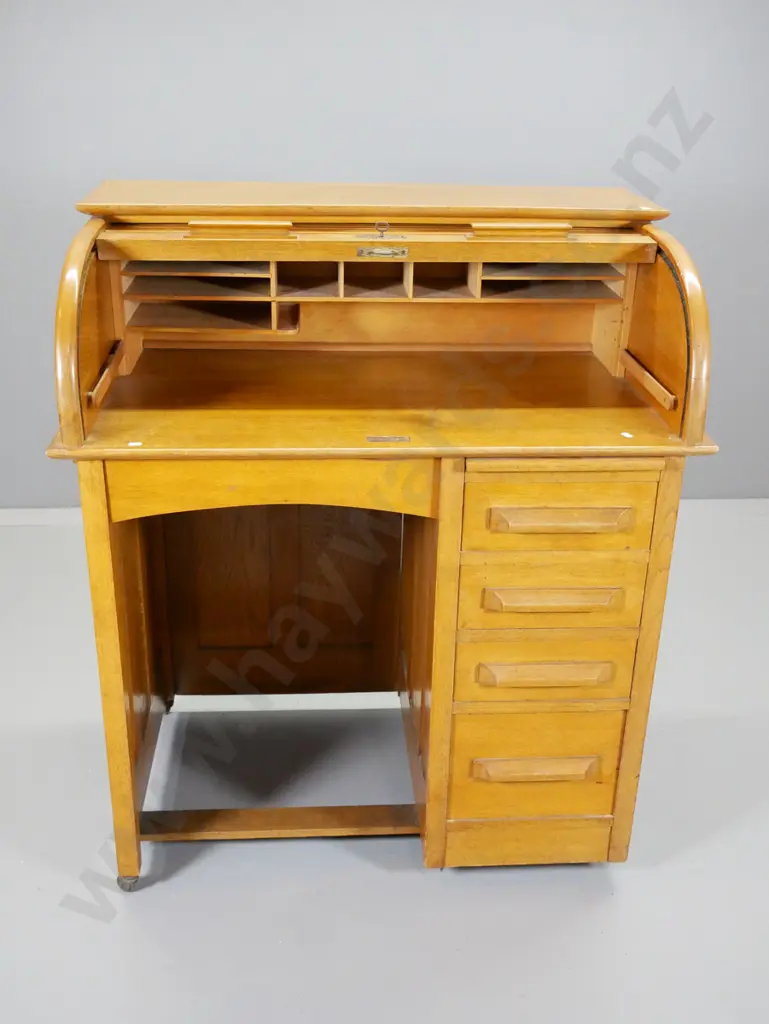 vintage oak roll-top single pedestal desk with slide, pigeonholes in top section, with key H1070 W920 D600 Image 1++