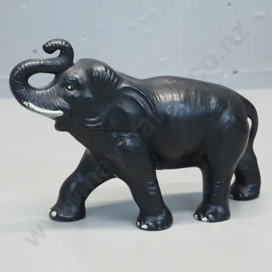 small (Sylvac?) ceramic elephant figure H-120 L-180