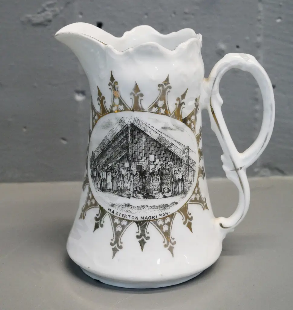 European made New Zealand souvenir ware jug - "Masterton Maori Pah" H-150 W-130 Image 1++