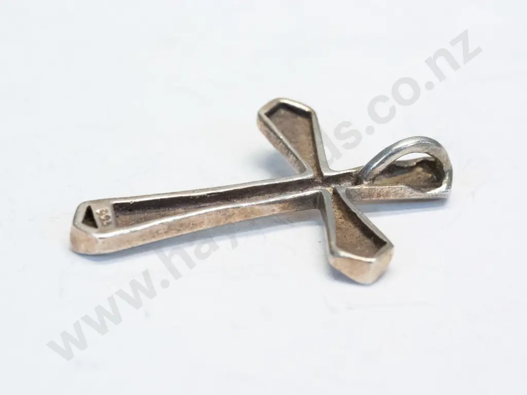 silver cross pendant no chain stamped 925 Image 1++
