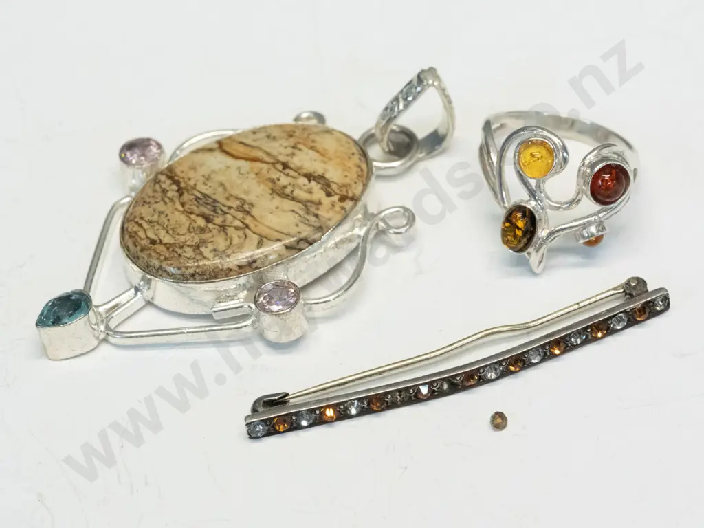 2 brooches & dress ring no marks Image 1++