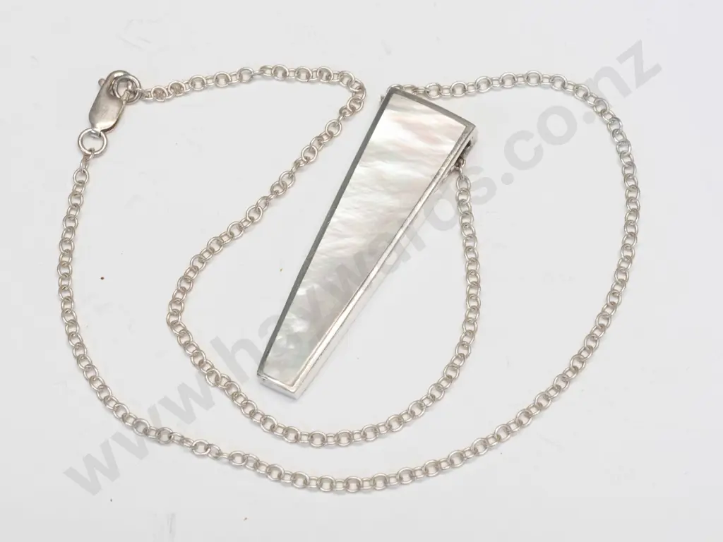 silver & mother of pearl necklace chain stamped925 Image 1++