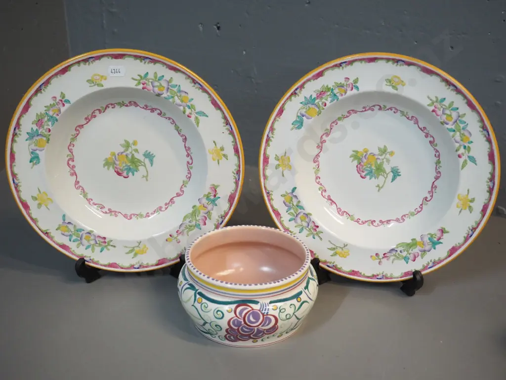 Poole hand-painted bowl - small fault to bottom rim - H-80 D-170 and 2 Minton soup bowls Image 1++