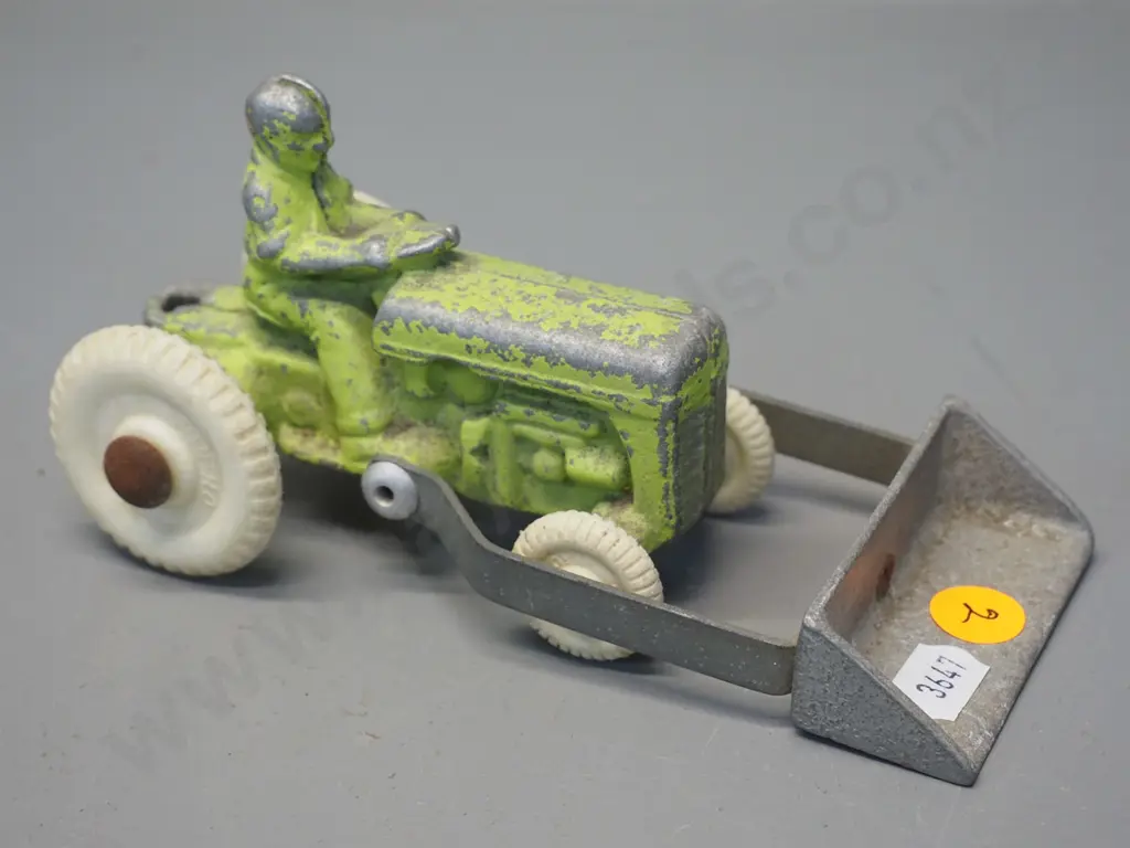 Fun Ho cast metal front end loader tractor L-160 Image 1++