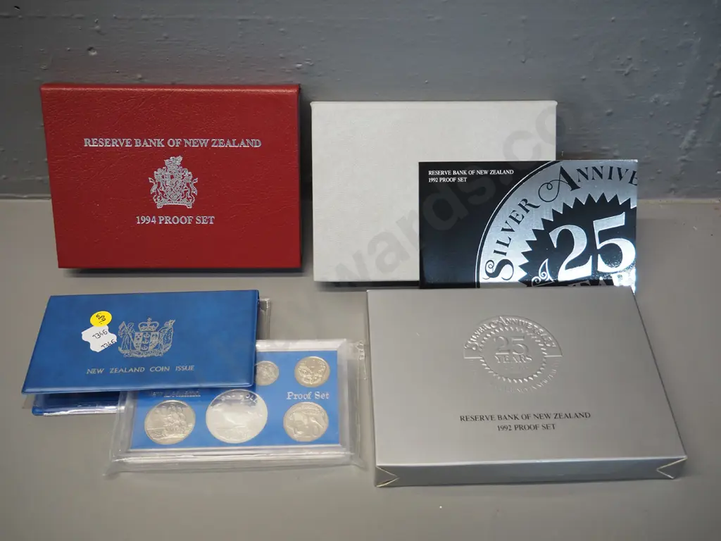 3 New Zealand uncirculated / proof coin sets -  1982, 1992, 25th anniversary, 1994 Endeavour Image 1++