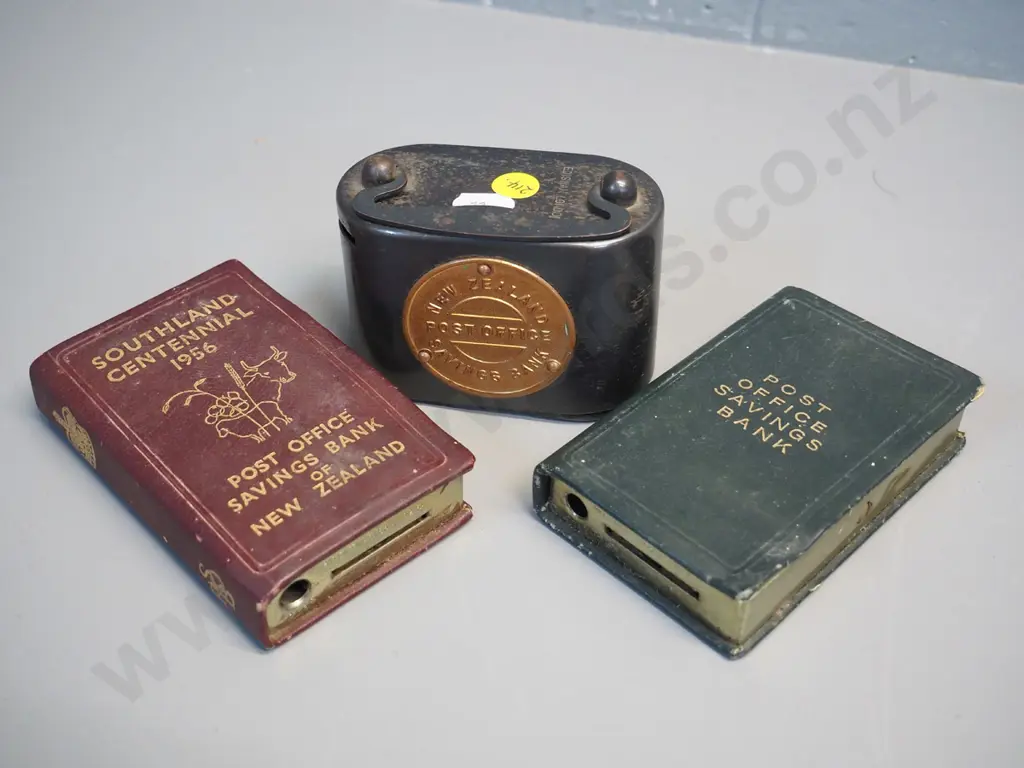 3 vintage New Zealand Post Office Savings Bank money boxes - all have damage Image 1++