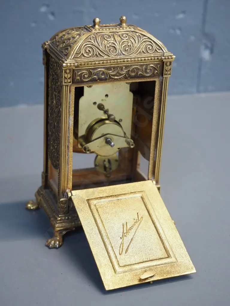 reproduction ornate ormolu cased Schmid wind-up mantel clock with pendulum - handle missing H-160 W-110 D-70 Image 1++