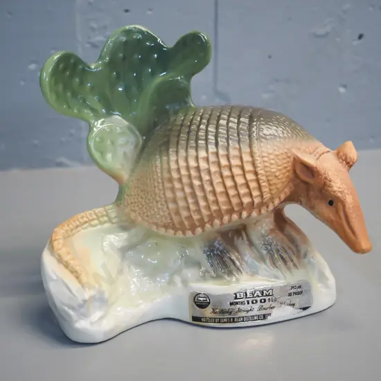 Jim Beam armadillo decanter - no contents H-180 W-210