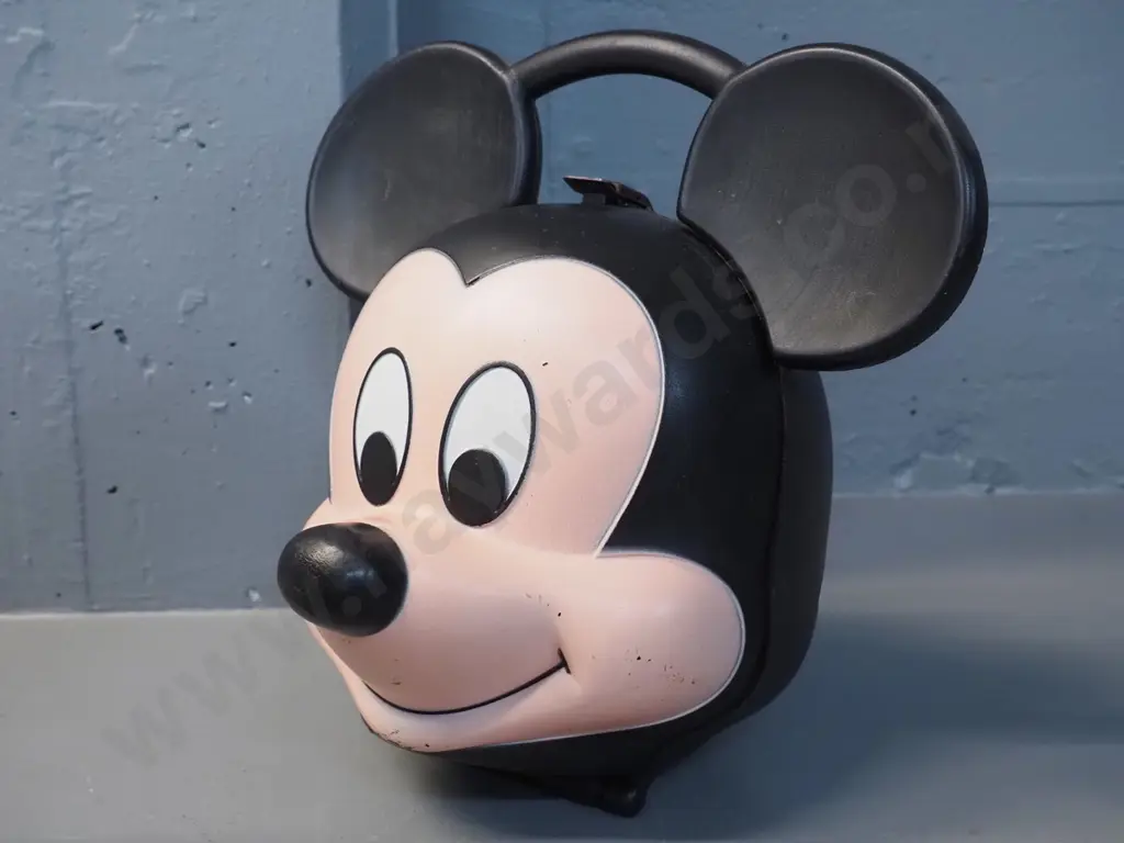 moulded plastic Mickey Mouse lunch box - marked Aladdin Industries USA - corrosion to clasp H-270 W-270 Image 1++