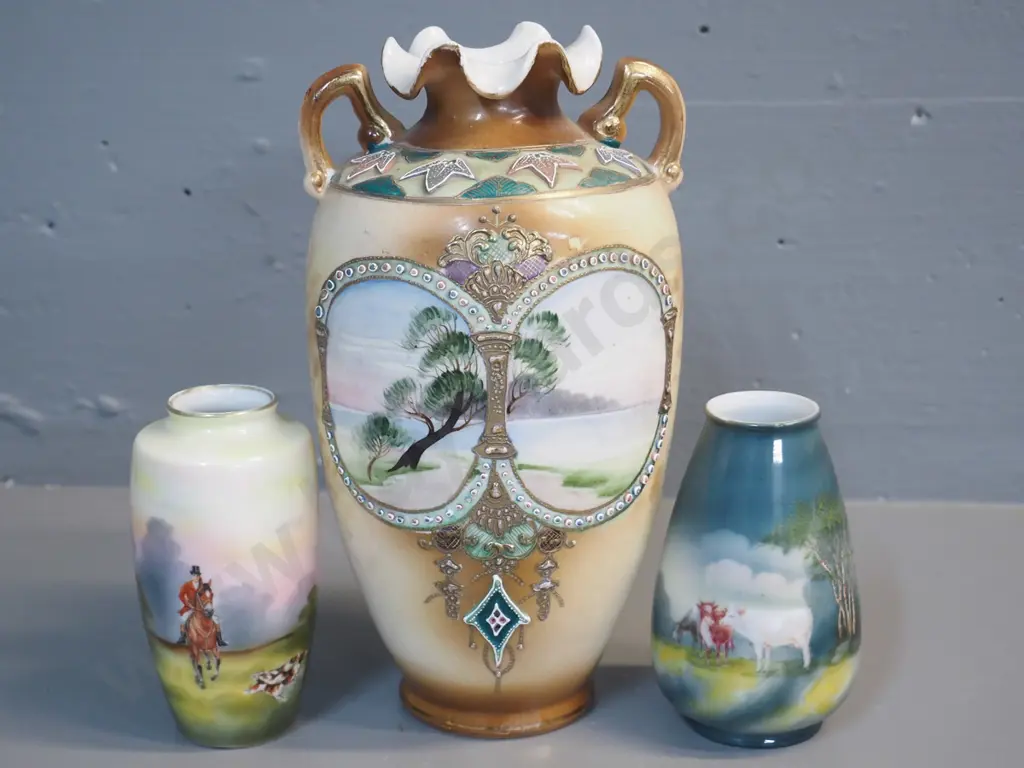 3 vintage vases - 2 Royal Bayreuth and a handled (Japanese?) vase H-230 Image 1++