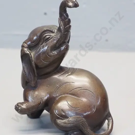 small cast metal elephant figure - bronze or bronze finish H-100 L-80