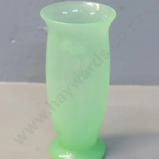 green uranium glass vase H-150