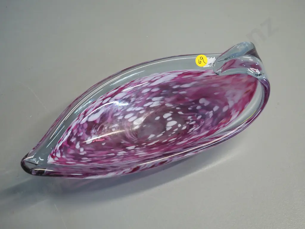 heavy art glass pink mottled dish L-280 Image 1++