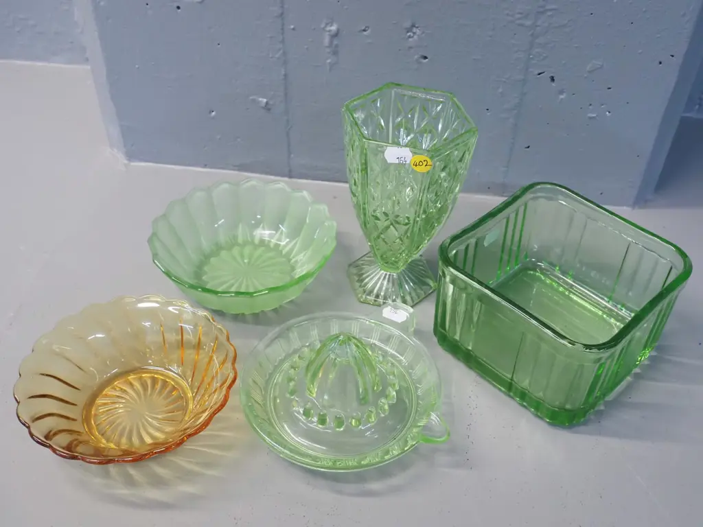 5 pieces of depression glass - lemon squeezer is uranium glass with faint glow, vase is H-150 Image 1++