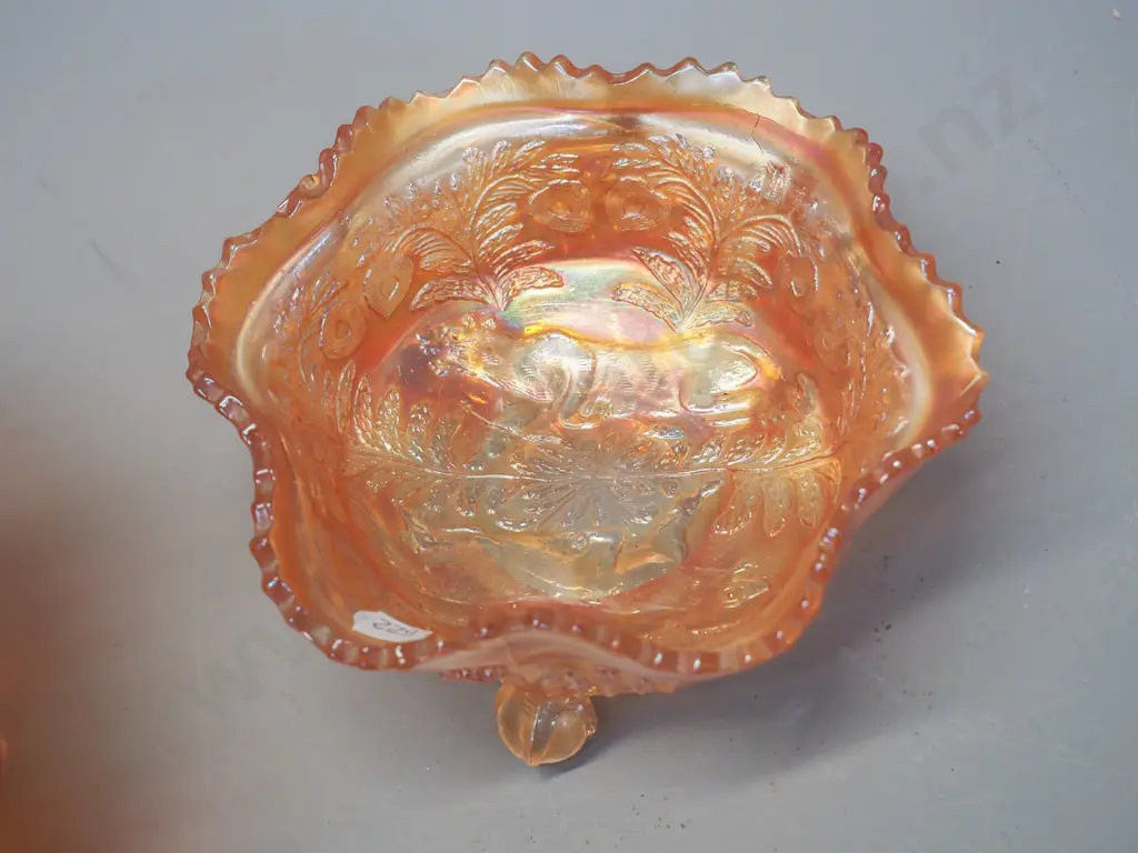 2 marigold carnival glass footed bowls - larger one grape pattern D-200, other is cat motif Image 1++
