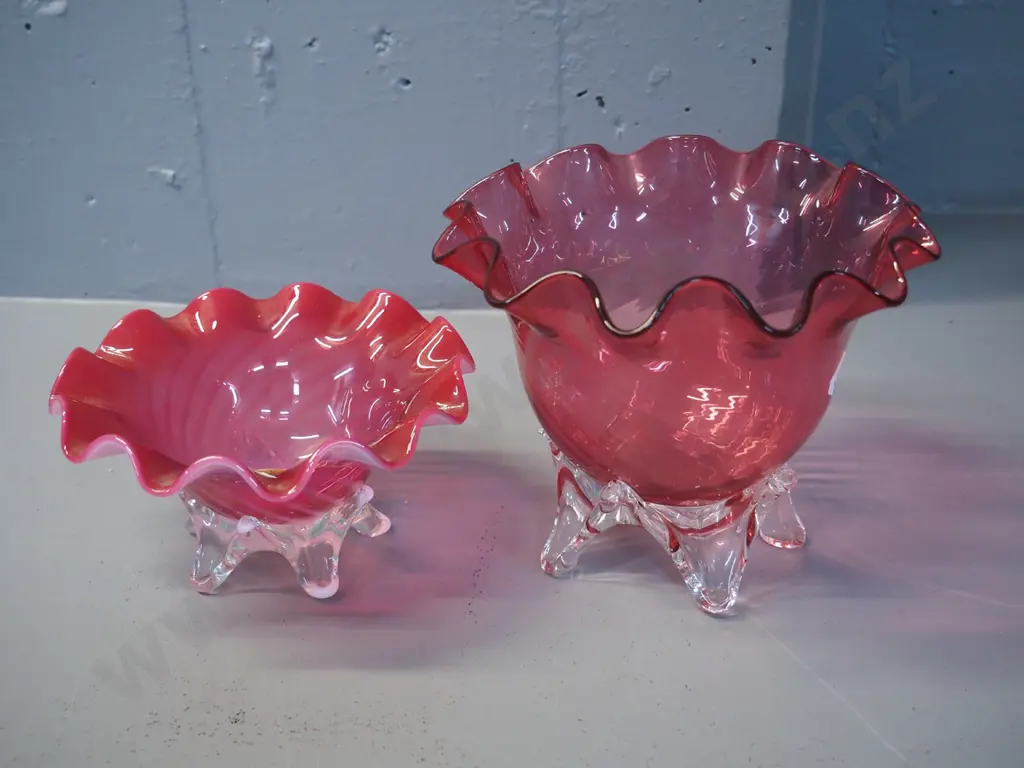 2 claret colour frilled glass footed bowls, one with milk glass and clear, one with clear base H-150 D-190 Image 1++
