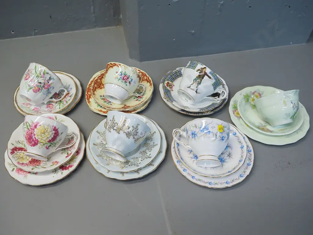 7 English bone china trios - Roslyn, Colclough, Royal Standard, etc. Image 1++