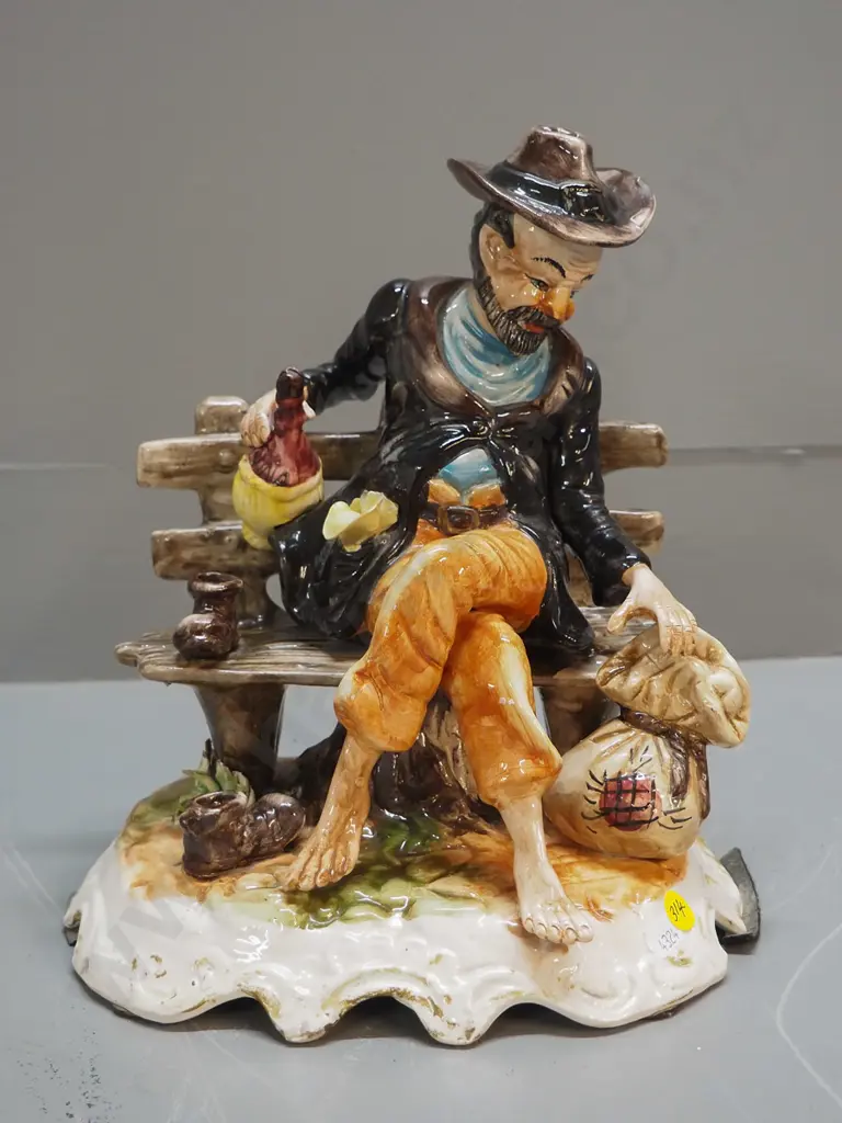Capodimonte porcelain figure - tramp on bench H-300 W-240 D-160 Image 1++