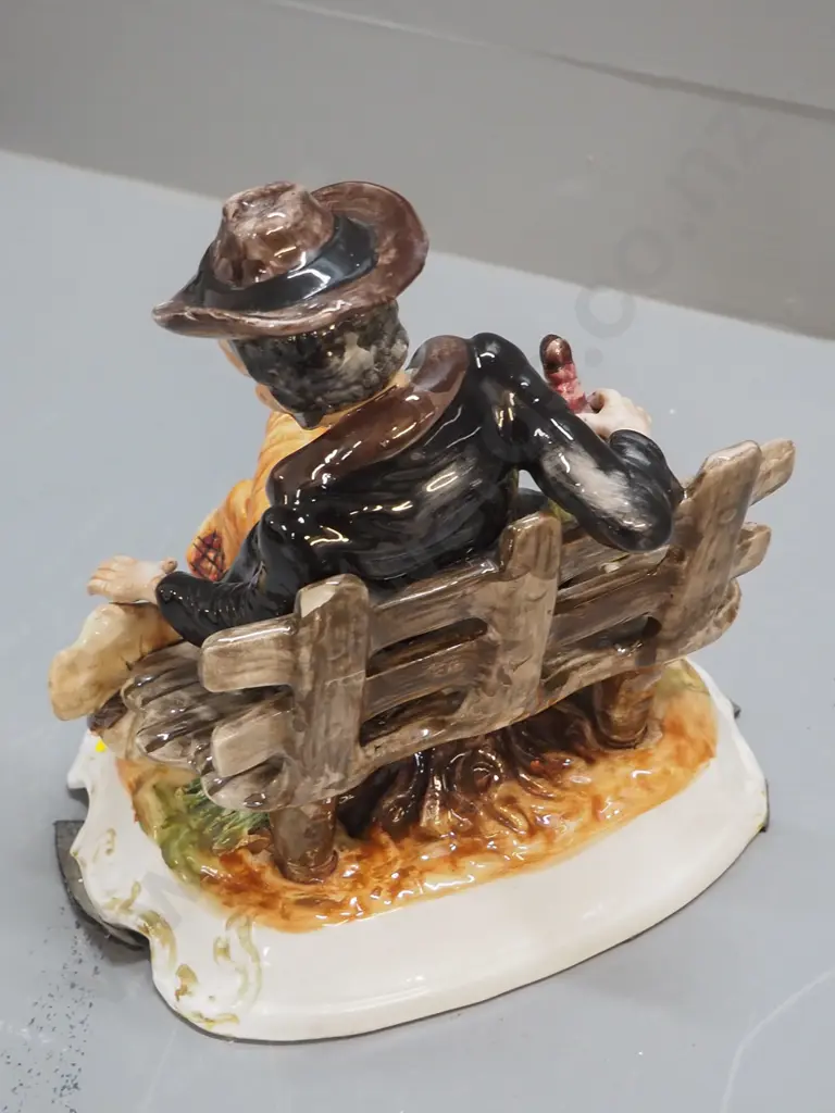 Capodimonte porcelain figure - tramp on bench H-300 W-240 D-160 Image 1++