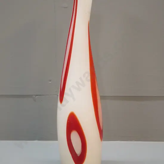 red and white art glass vase H340