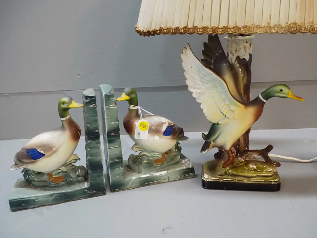 duck themed table lamp H-380and book ends - some damage to glazing Image 1++