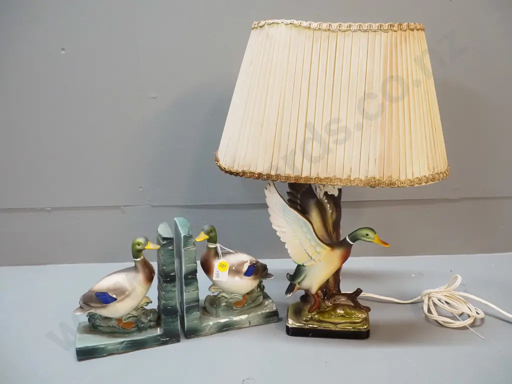 duck themed table lamp H-380and book ends - some damage to glazing Image 1++