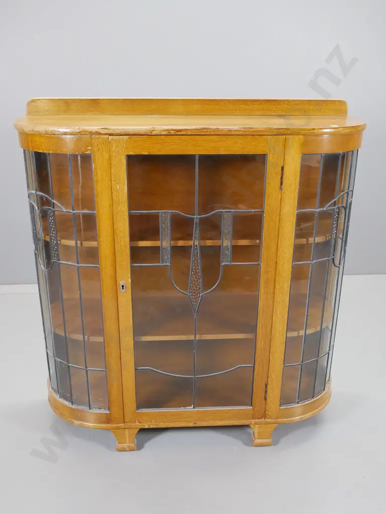 deco oak leadlight single door bow-front china cabinet with 2 shelves, lock w/keys - polish needs work H1080 W1020 D360 Image 1++