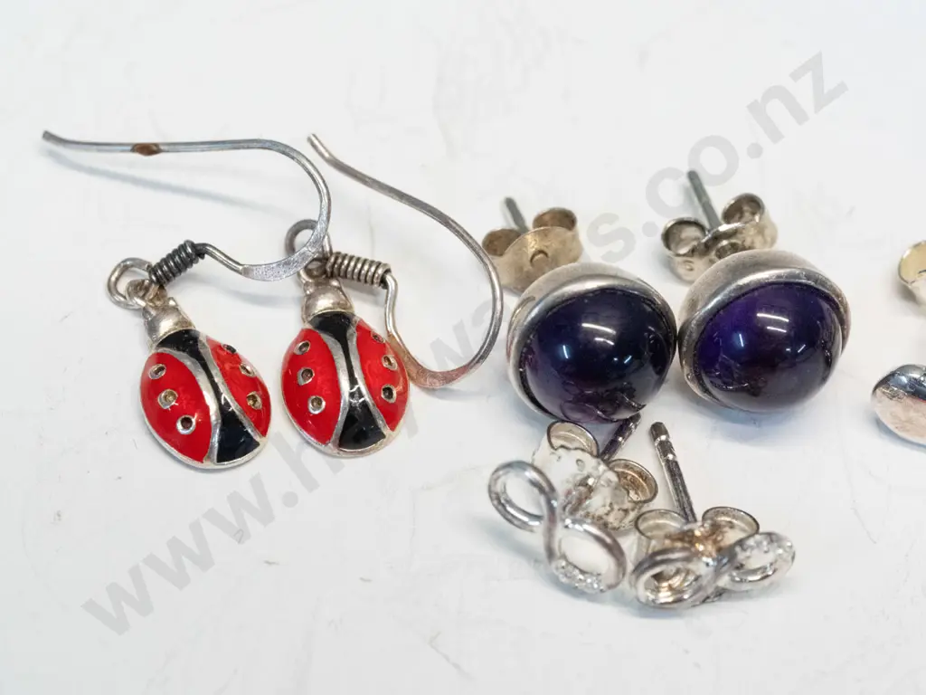 6 pairs asstd earrings all stamped Image 1++