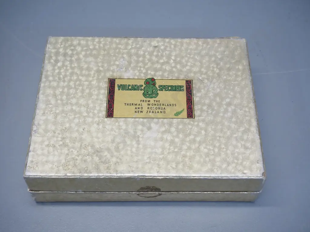 retro boxed set of New Zealand volcanic mineral specimens - some staining to fabric lining Image 1++