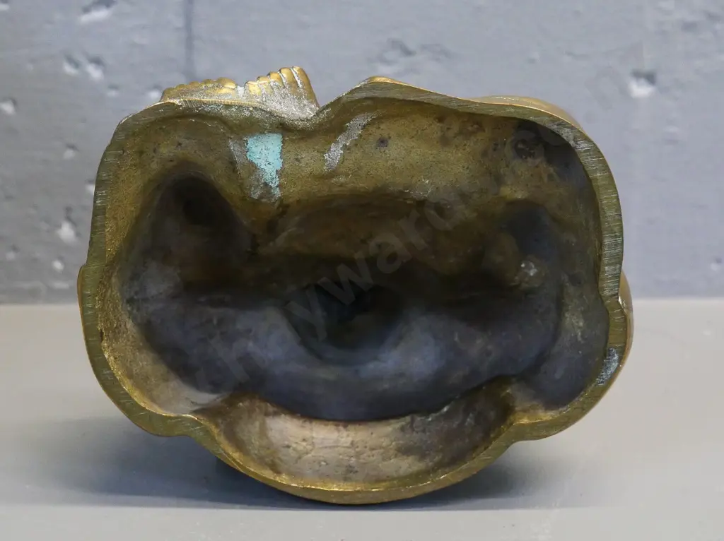 heavy cast brass Buddha figure H-115 W-130 Image 1++