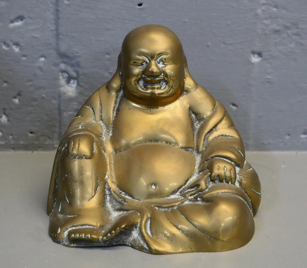 heavy cast brass Buddha figure H-115 W-130 Image 1++