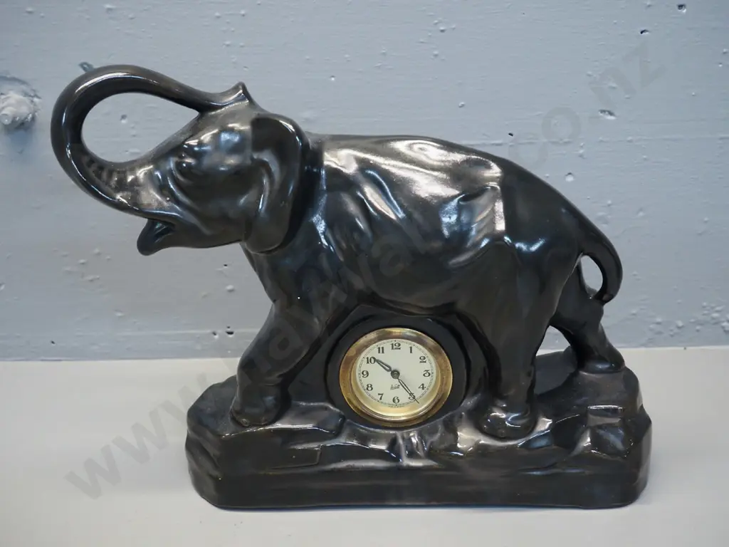 German porcelain elephant mantel clock with brass clock housing - make is Wall or Walt H270 L340 Image 1++