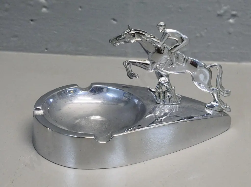 retro heavy chrome ashtray with jumping horse and rider H-90 L-150 Image 1++