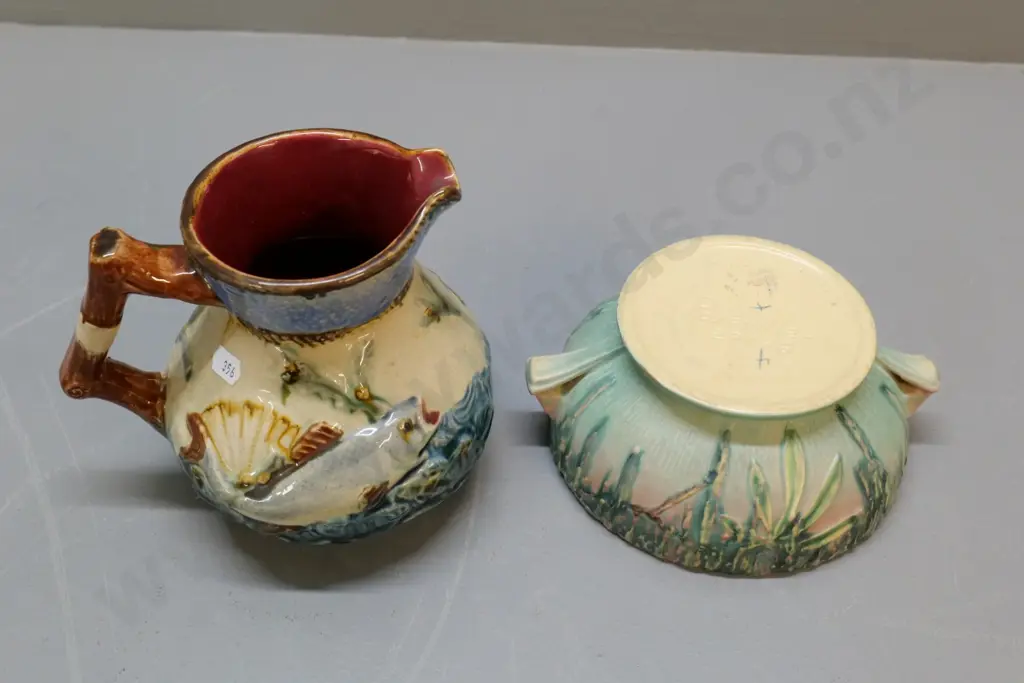 Roseville pottery bowl and an English raised fish pattern jug H-160 Image 1++