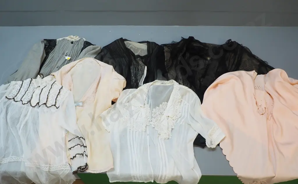 7 vintage lady's tops - minor light staining, wear to most pieces, damage to one Image 1++
