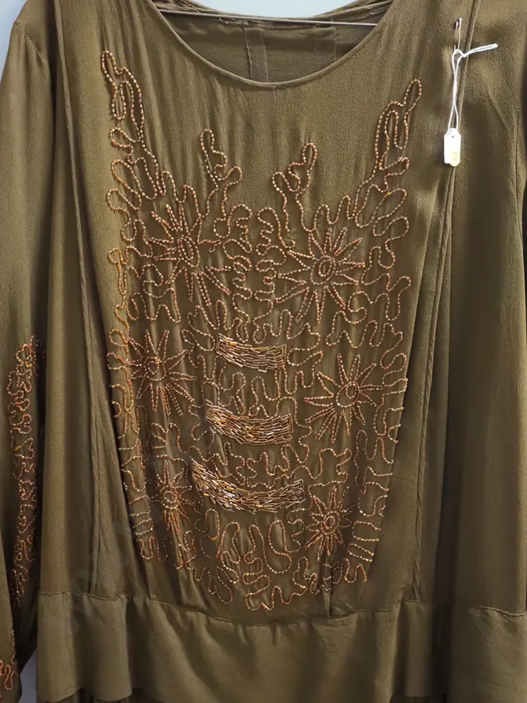 vintage 1920s style beaded brown cocktail dress Image 1++