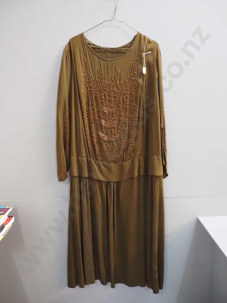 vintage 1920s style beaded brown cocktail dress Image 1++