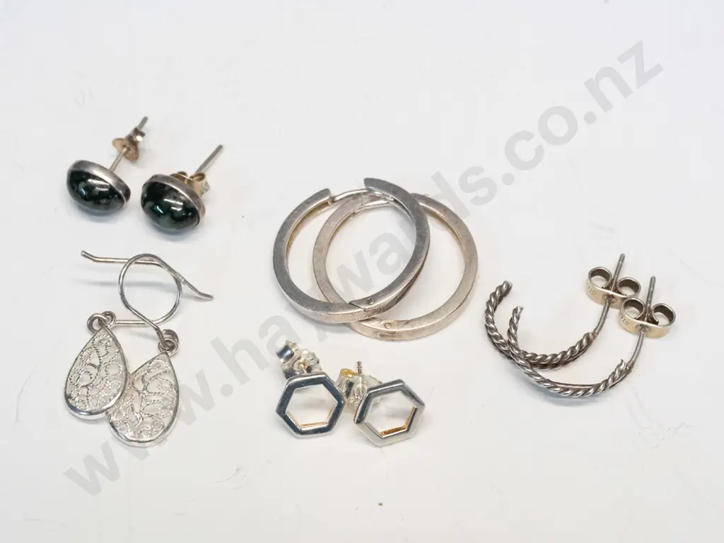 5 pairs asstd silver earrings all stamped Image 1++