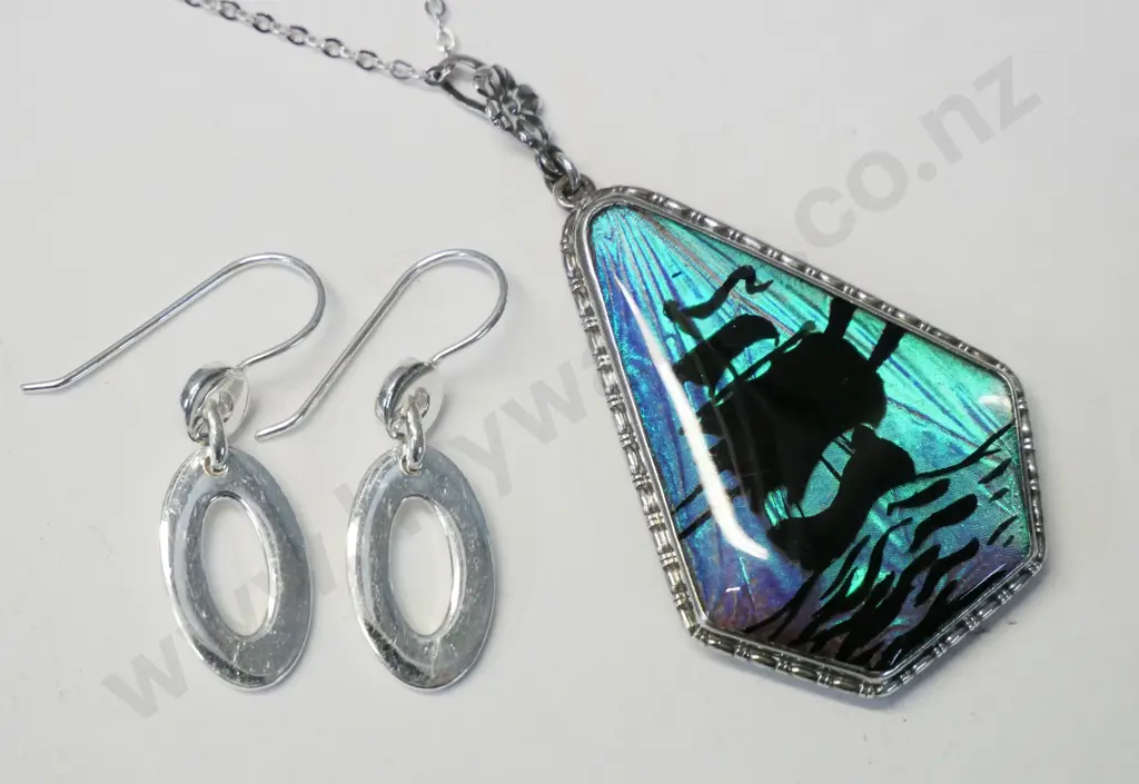 butterfly wing necklace [stamped sterling silver] & pair plain silver earrings [stamped 925] Image 1++