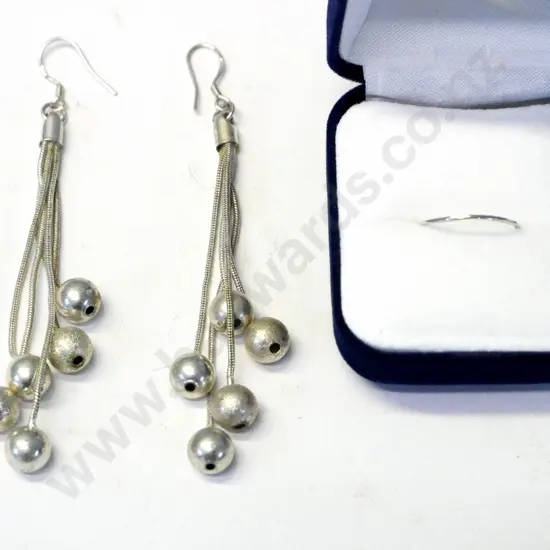 pair long earrings & thin silver ring both stamped 925