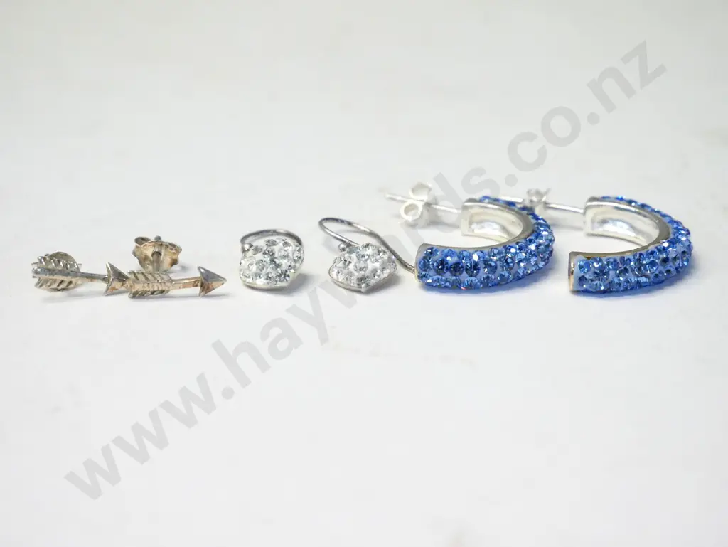 3 pairs asstd earrings all stamped 925 & green stone brooch Image 1++